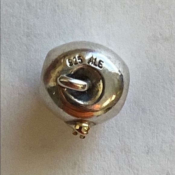 Apple with Worm (14k) - Pandora - retired!! - Picture 3 of 4